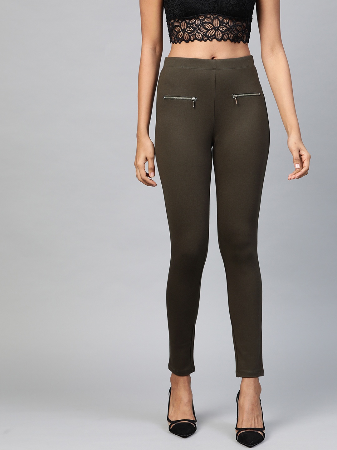 

SASSAFRAS Women Olive Green Solid Pocket Chain Detail Treggings