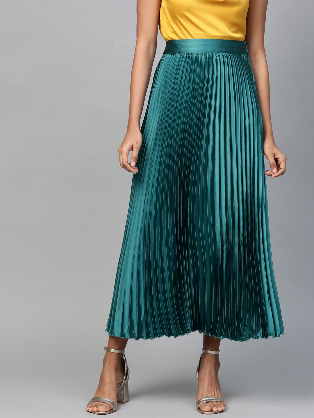 

SASSAFRAS Green Accordion Pleated Satin Finish Flared Maxi Skirt