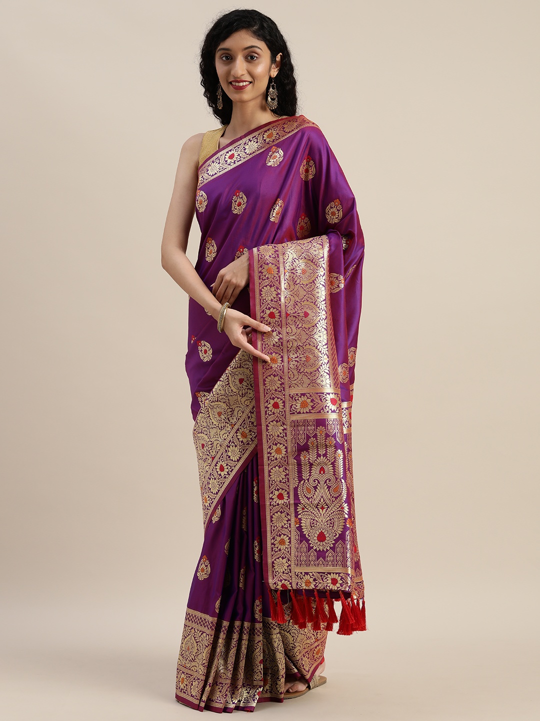 

VASTRANAND Purple & Golden Silk Blend Woven Design Kanjeevaram Saree