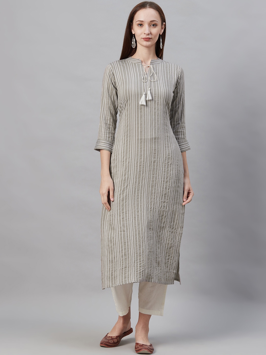 

Indo Era Women Grey & White Striped Straight Kurta