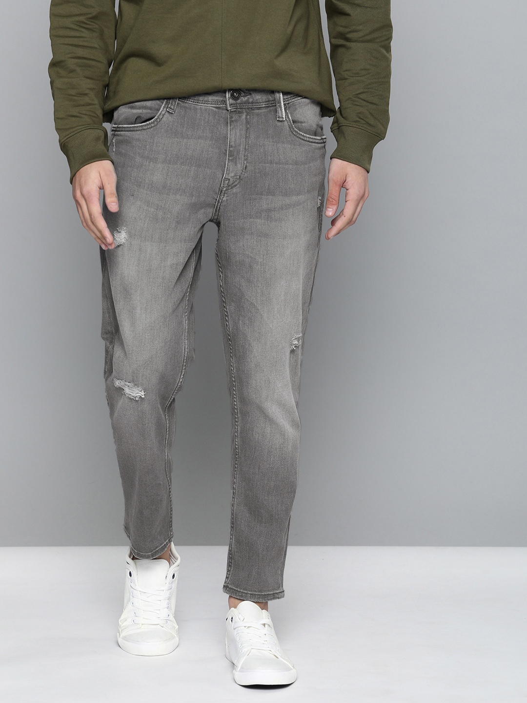 

Mast & Harbour Men Grey Slim Fit Mid-Rise Mildly Distressed Stretchable Jeans