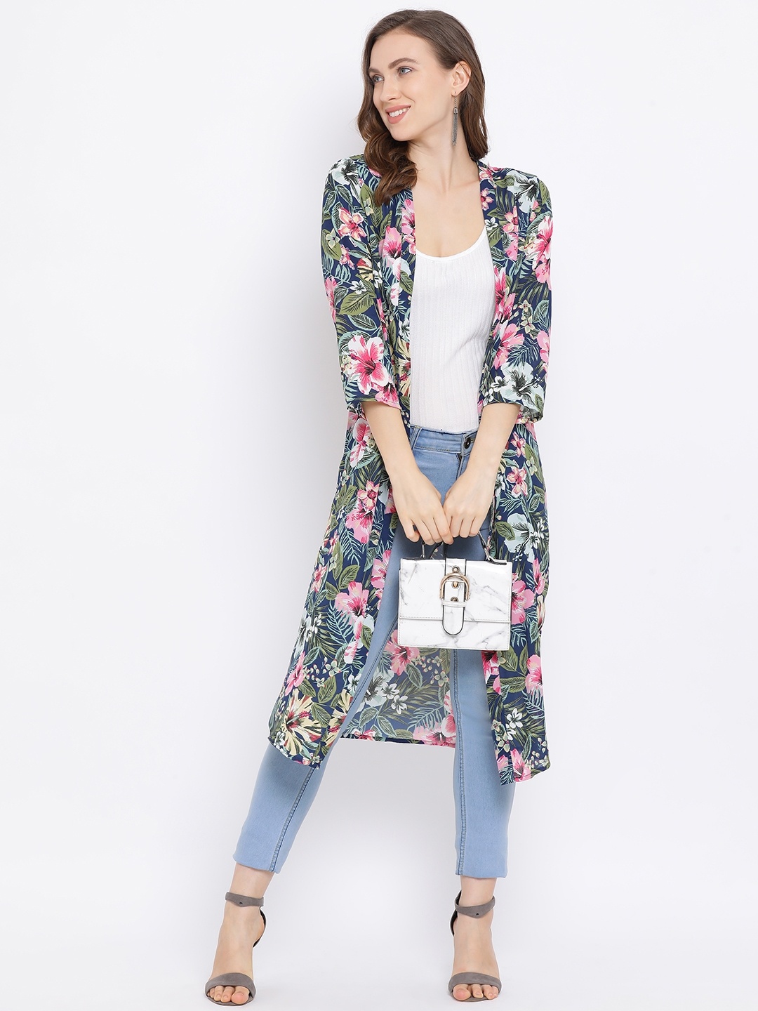 

Oxolloxo Women Green Printed Open Front Shrug