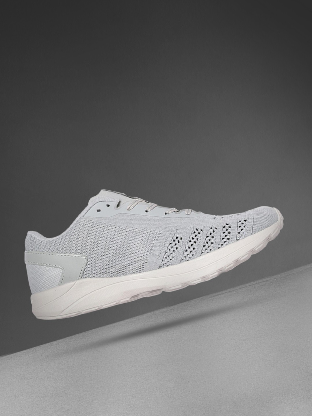 

HRX by Hrithik Roshan Men Grey Running Shoes