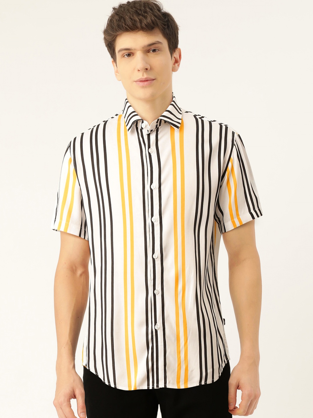 

Flying Machine Men White & Black Slim Fit Striped Casual Shirt