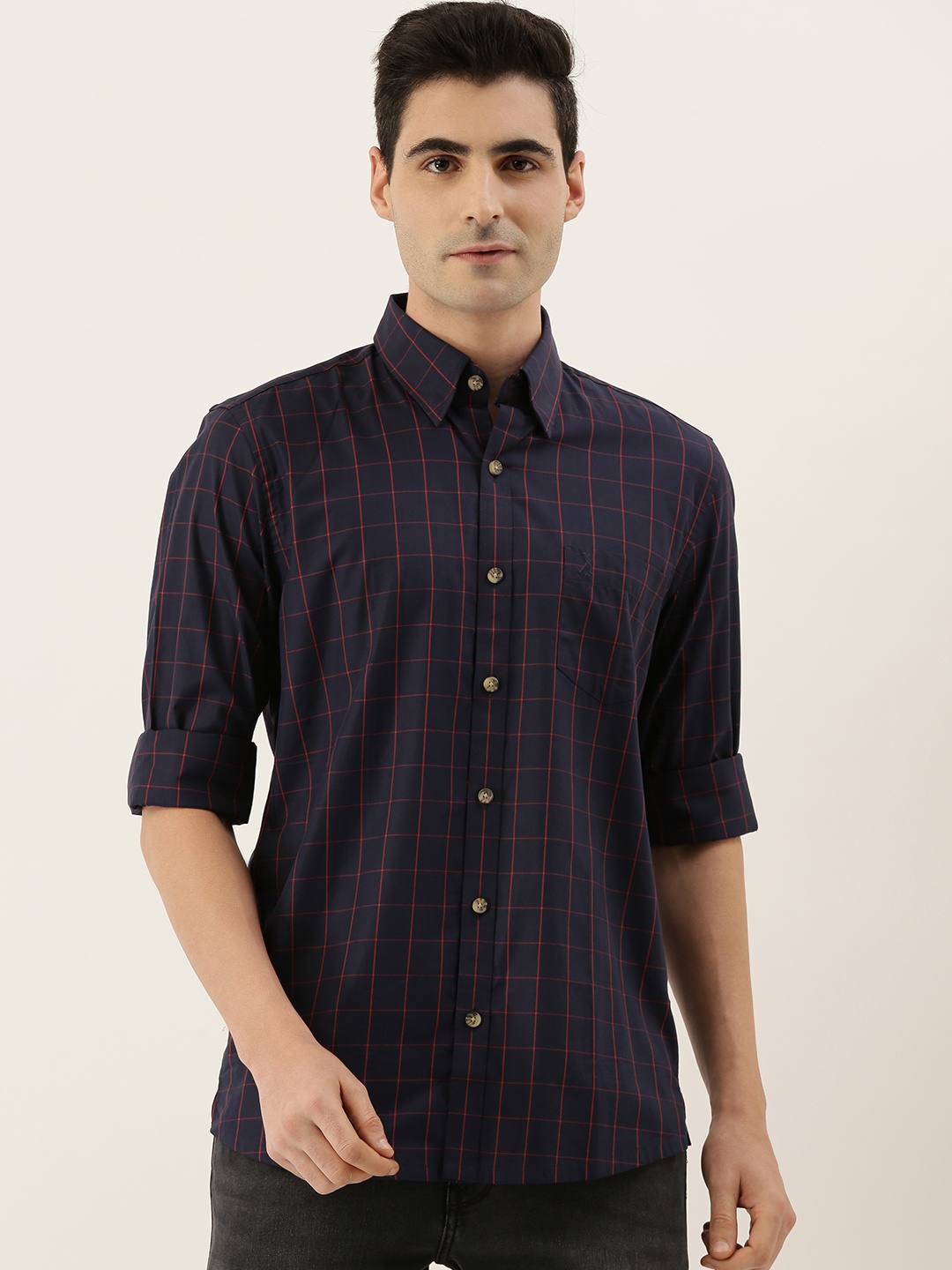 

Burnt Umber Men Navy Blue & Red Comfort Slim Fit Checked Casual Shirt