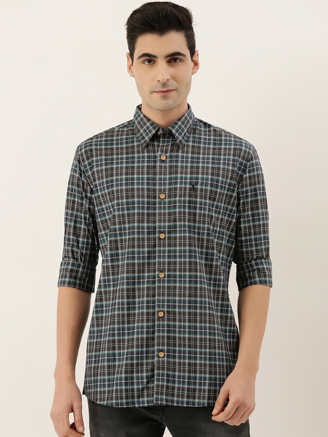 

Burnt Umber Men Black & White Comfort Regular Fit Checked Casual Shirt