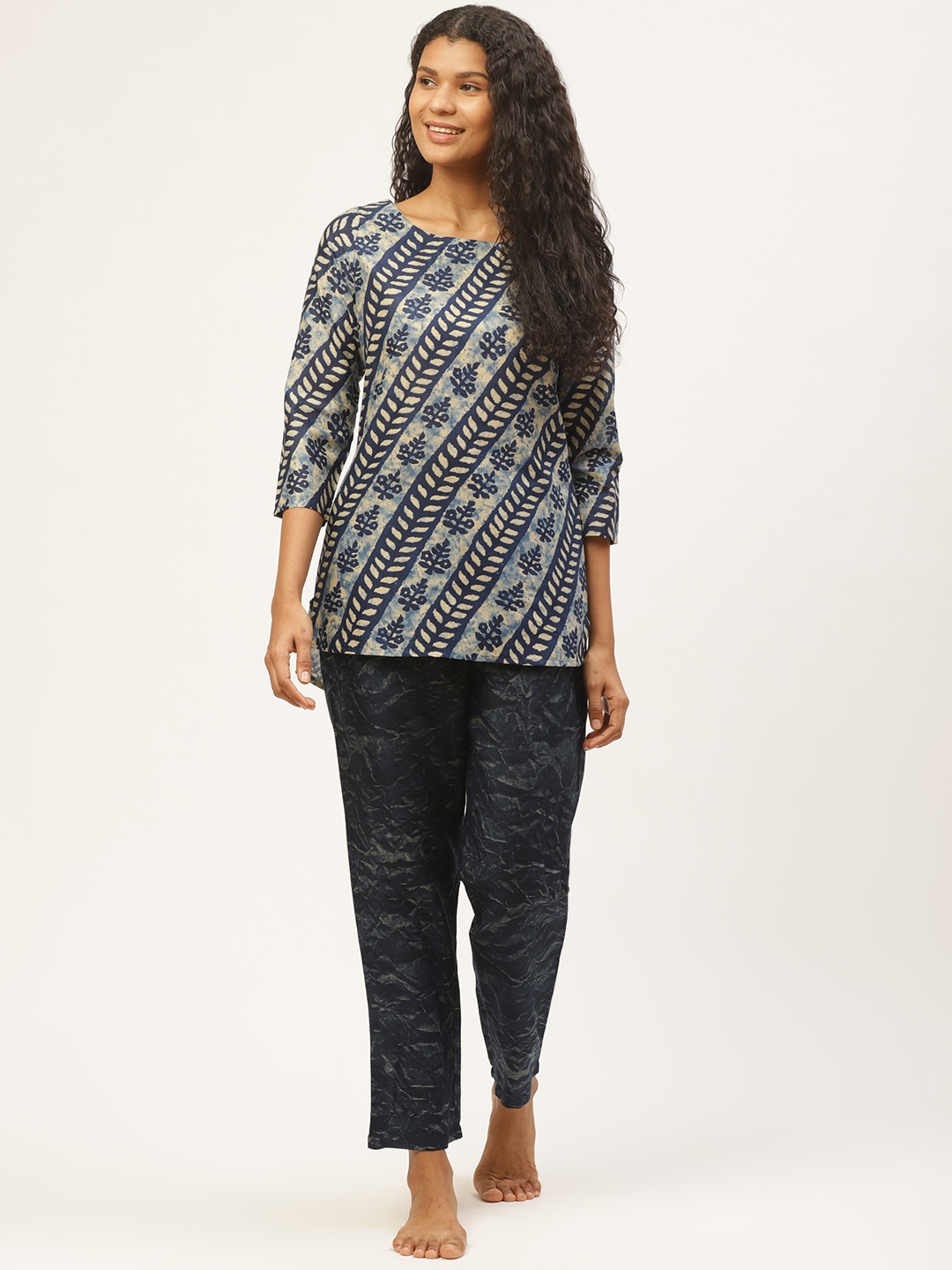 

Prakrti Women Navy Blue & Beige Printed Night Suit