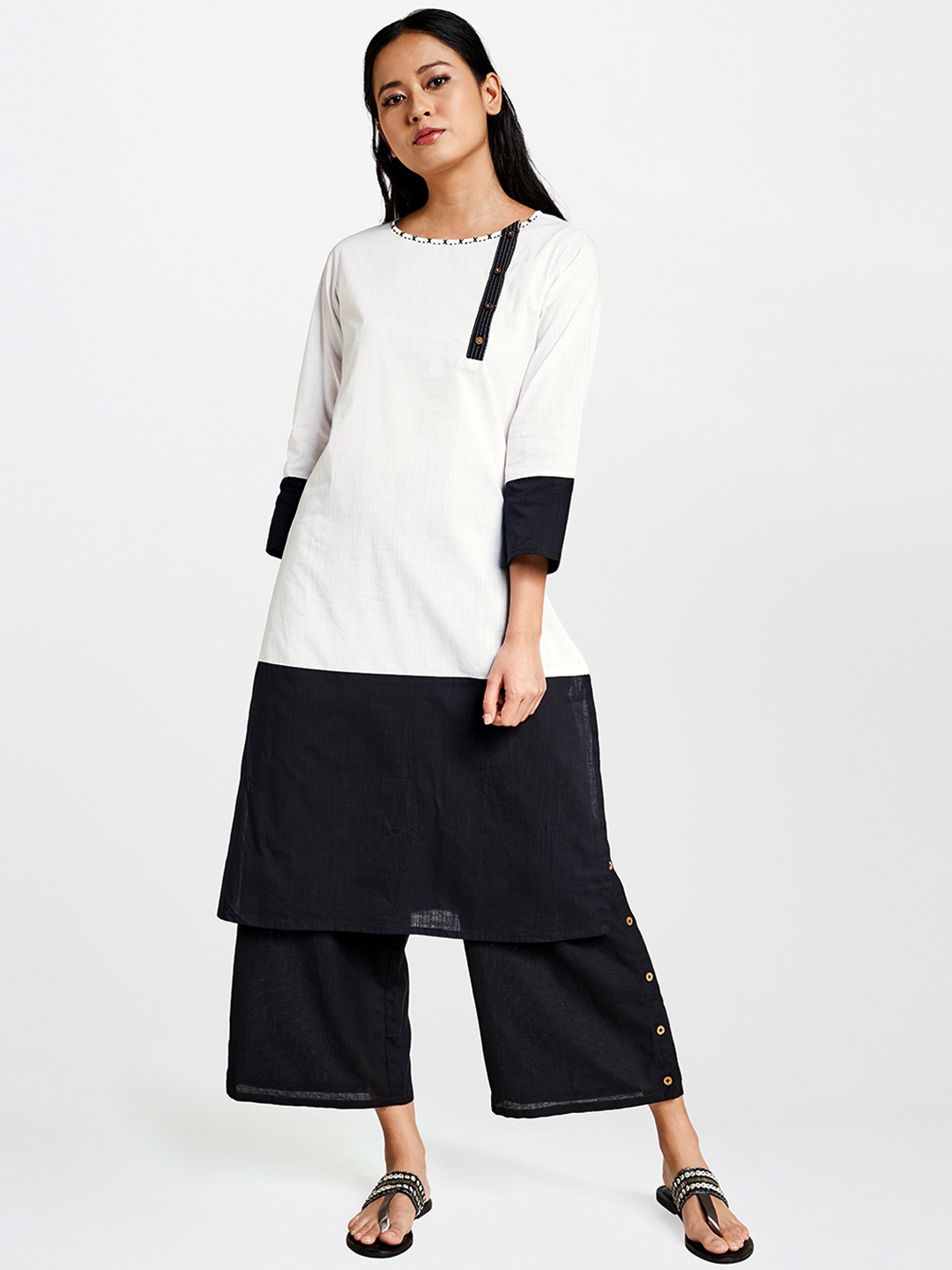

Global Desi Women White & Black Colourblocked Straight Kurta