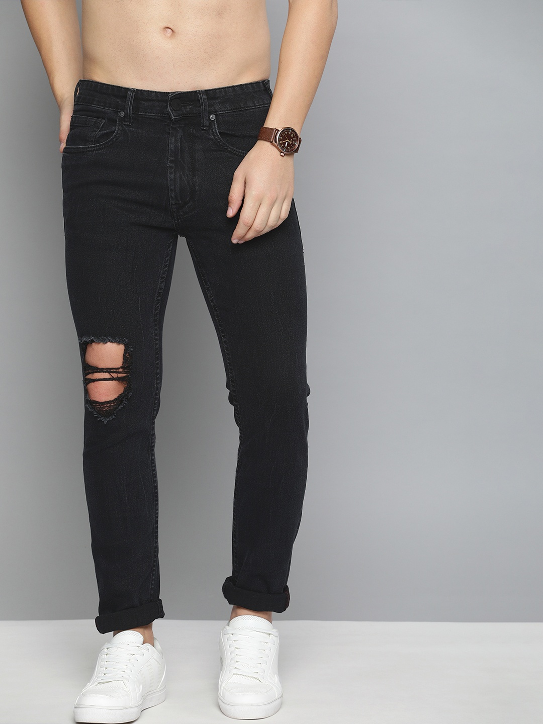 

HERE&NOW Men Black Slim Fit Mid-Rise Mildly Distressed Stretchable Jeans