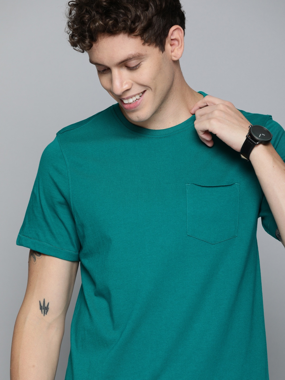 

Mast Harbour Men Teal Green Pure Cotton T-shirt