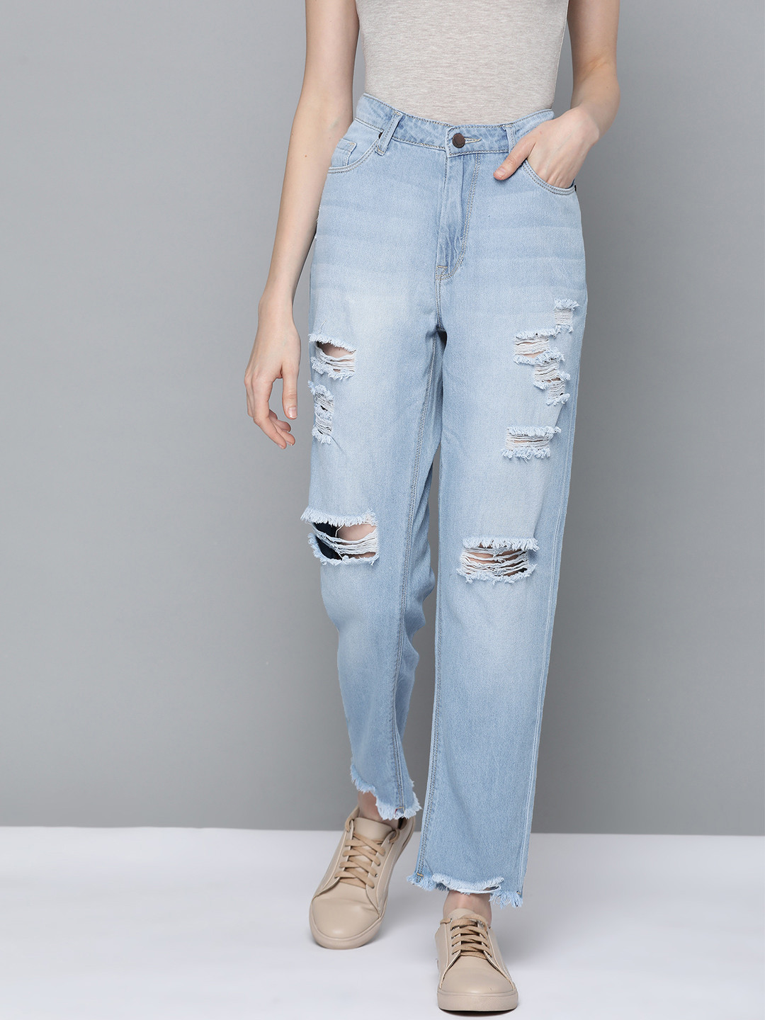 

HERE&NOW Women Blue Pure Cotton Boyfriend Fit Mid-Rise Mildly Distressed Stretchable Jeans