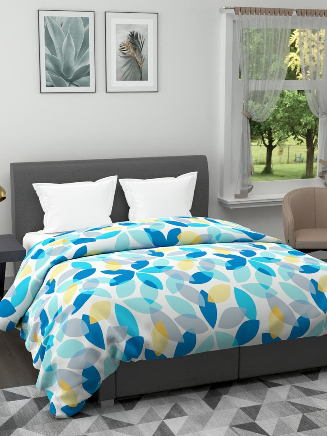 

KOPA Blue & White Floral AC Room 120 GSM Double Bed Quilt