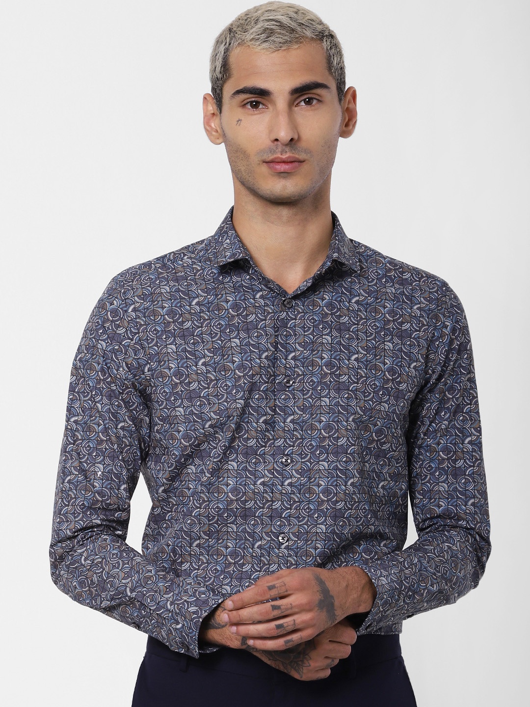 

Jack & Jones Men Blue & White Slim Fit Printed Smart Casual Shirt
