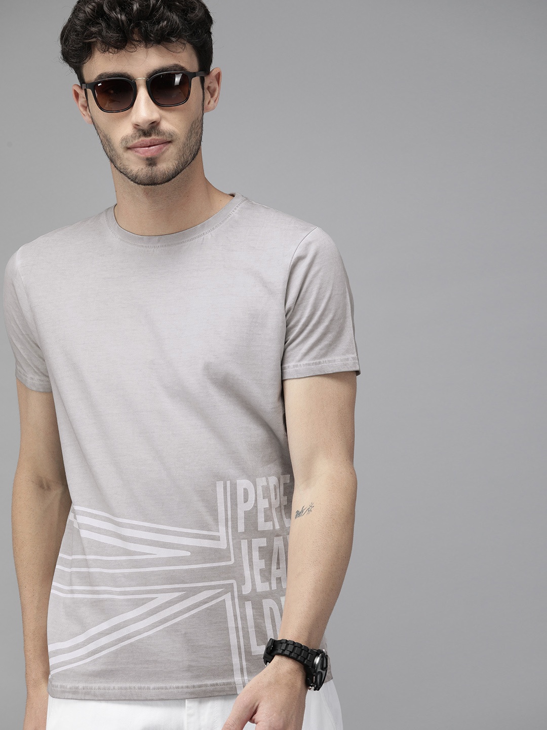 

Pepe Jeans Men Grey Printed Round Neck Pure Cotton T-shirt