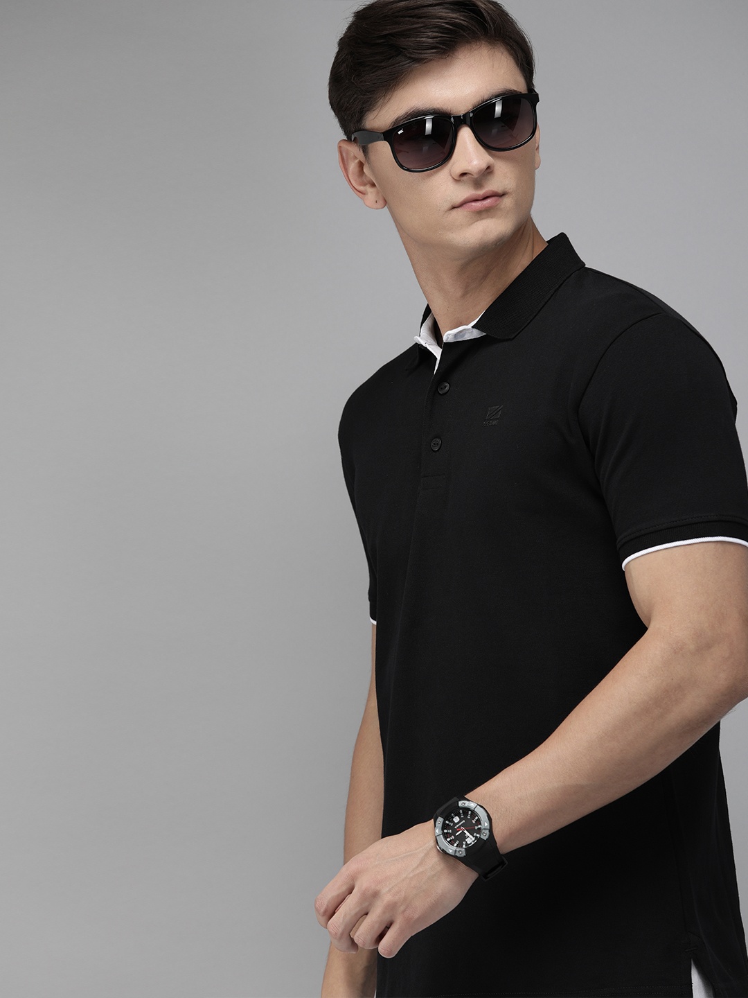 

Pepe Jeans Men Black Solid Polo Collar T-shirt