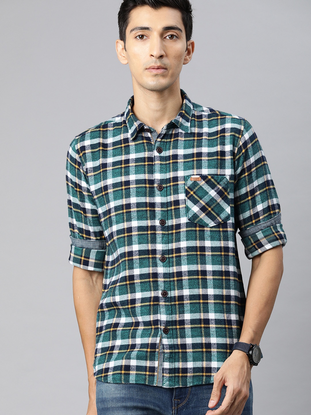

Pepe Jeans Men Green & White Regular Fit Checked Casual Shirt