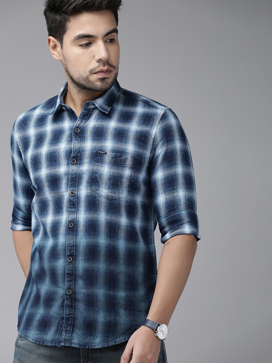 

Pepe Jeans Men Blue ROLEX LS IP Regular Fit Checked Pure Cotton Casual Shirt