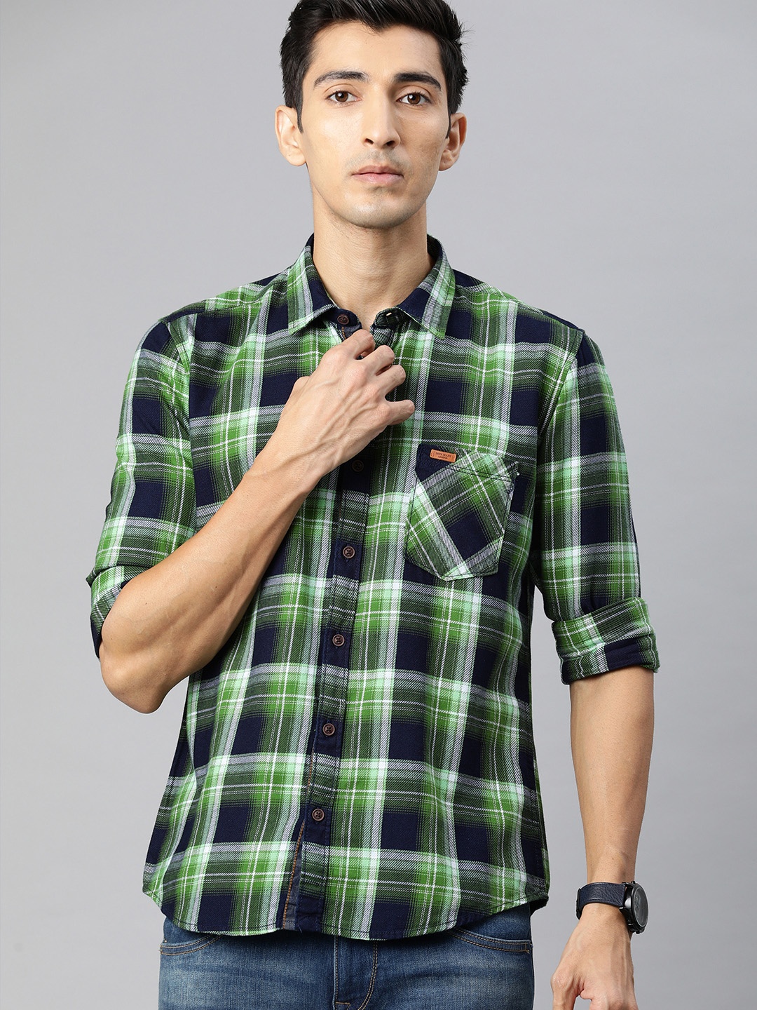 

Pepe Jeans Men Green & Black Regular Fit Checked Casual Shirt