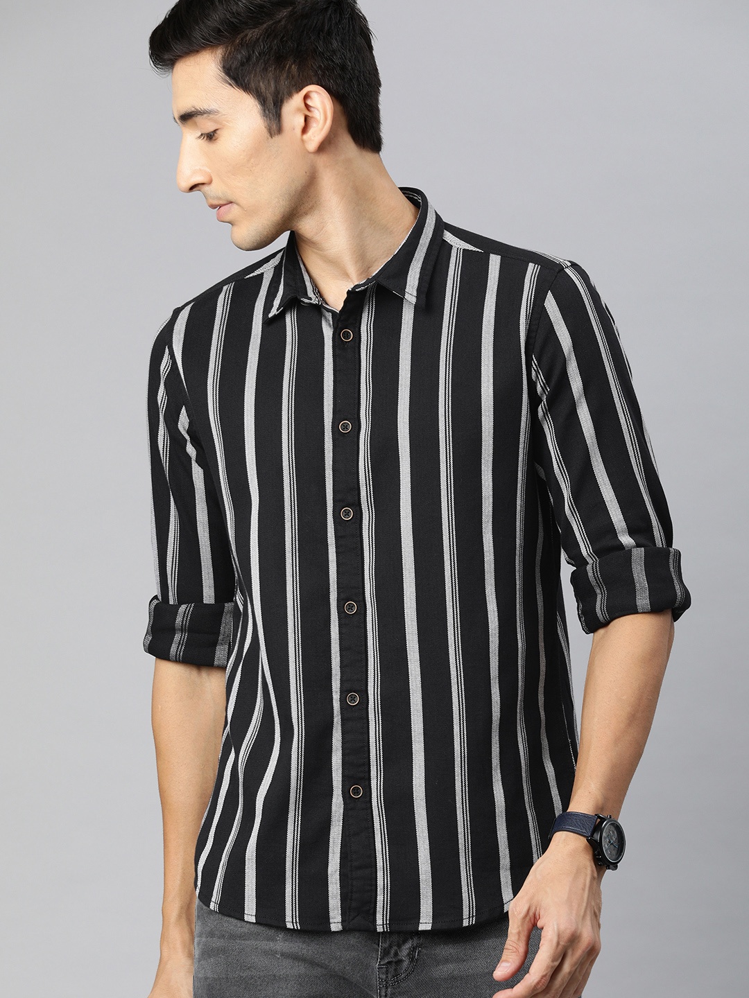 

Pepe Jeans Men Black & White Regular Fit Striped Casual Shirt