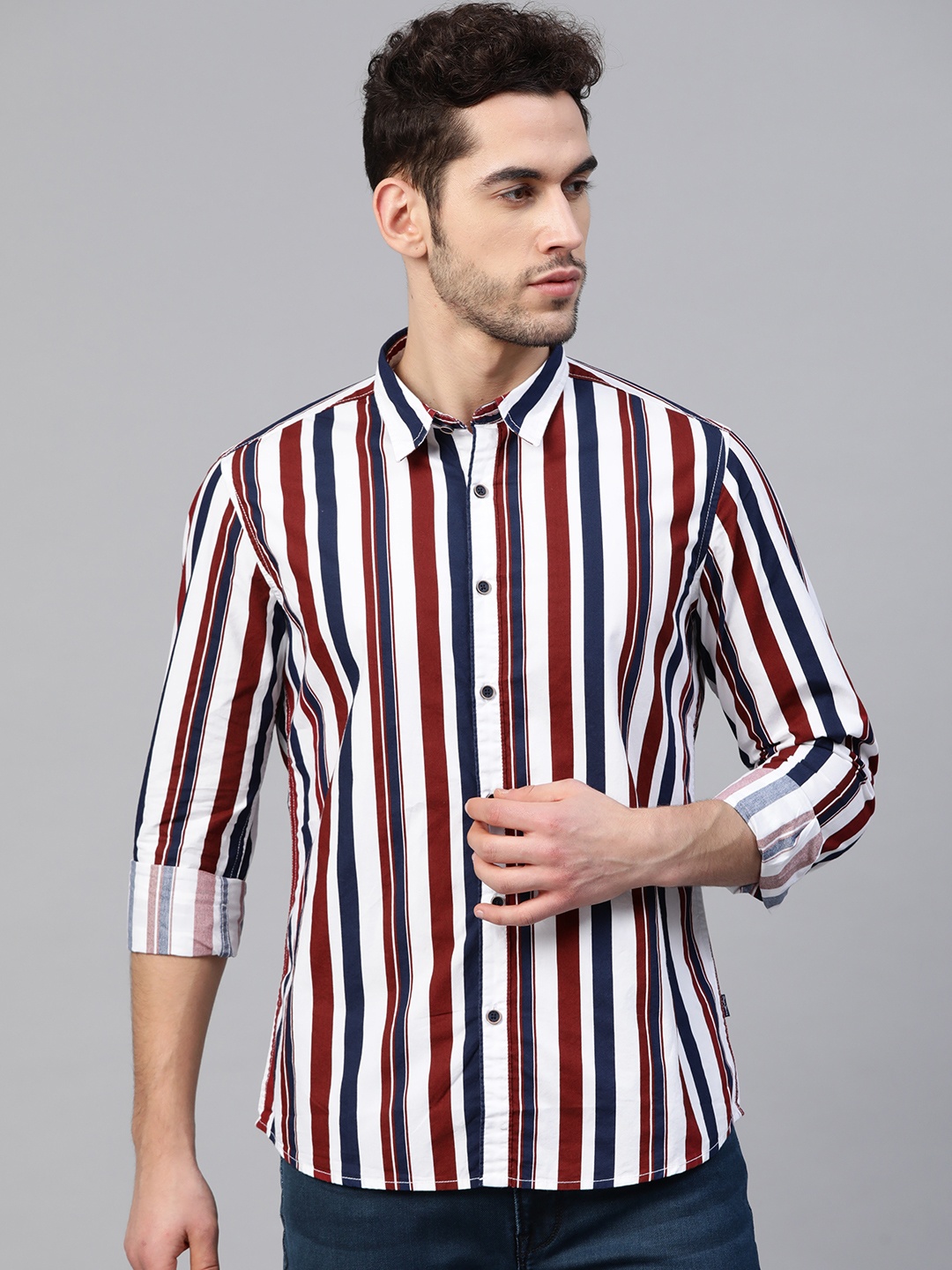 

Pepe Jeans Men Maroon & White Regular Fit Striped Casual Shirt