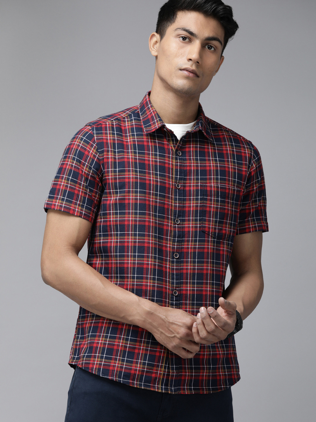 

Pepe Jeans Men Navy Blue & Red Pure Cotton Regular Fit Checked Casual Shirt