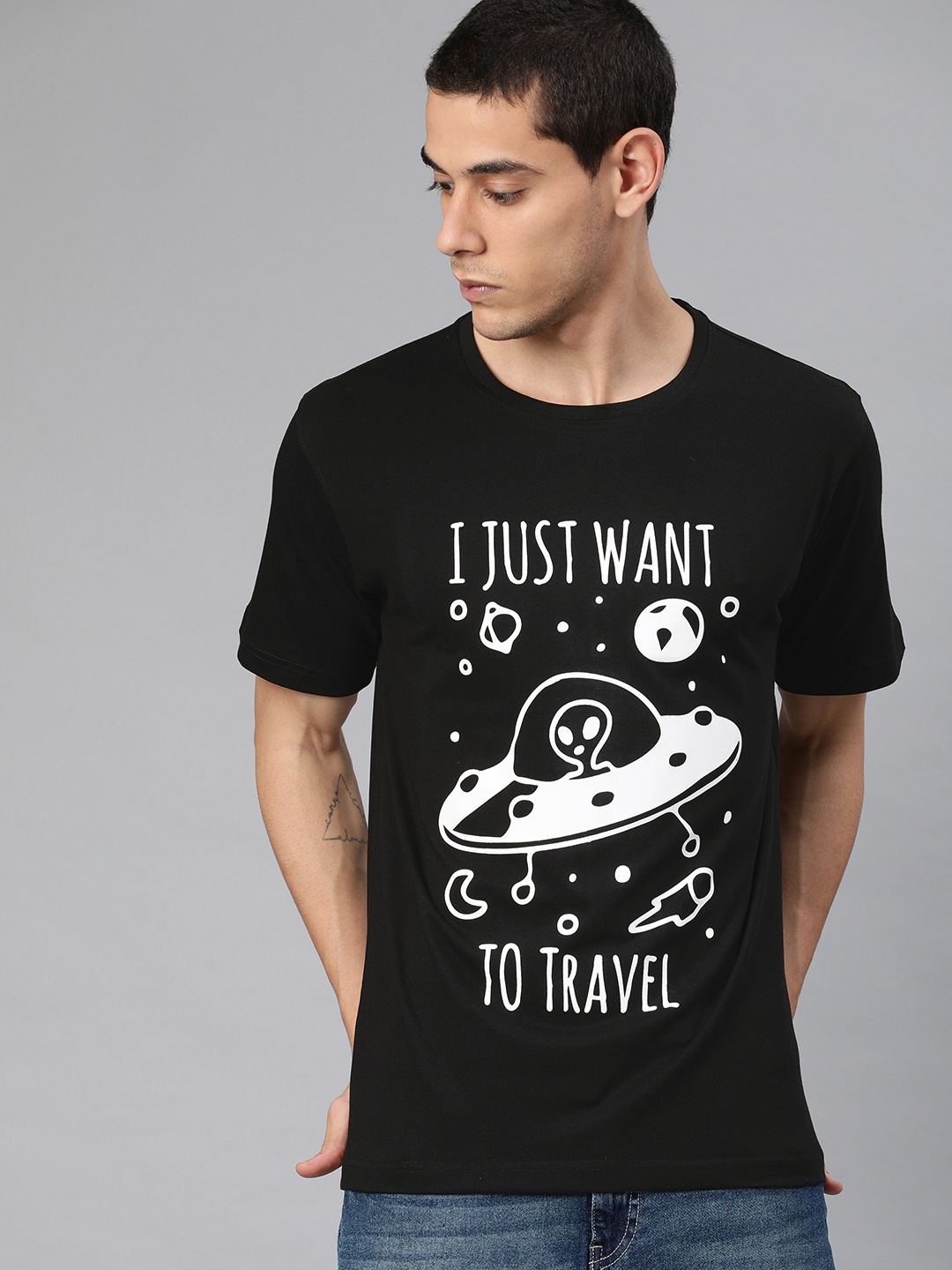 

BE AWARA Men Black Printed Round Neck T-shirt