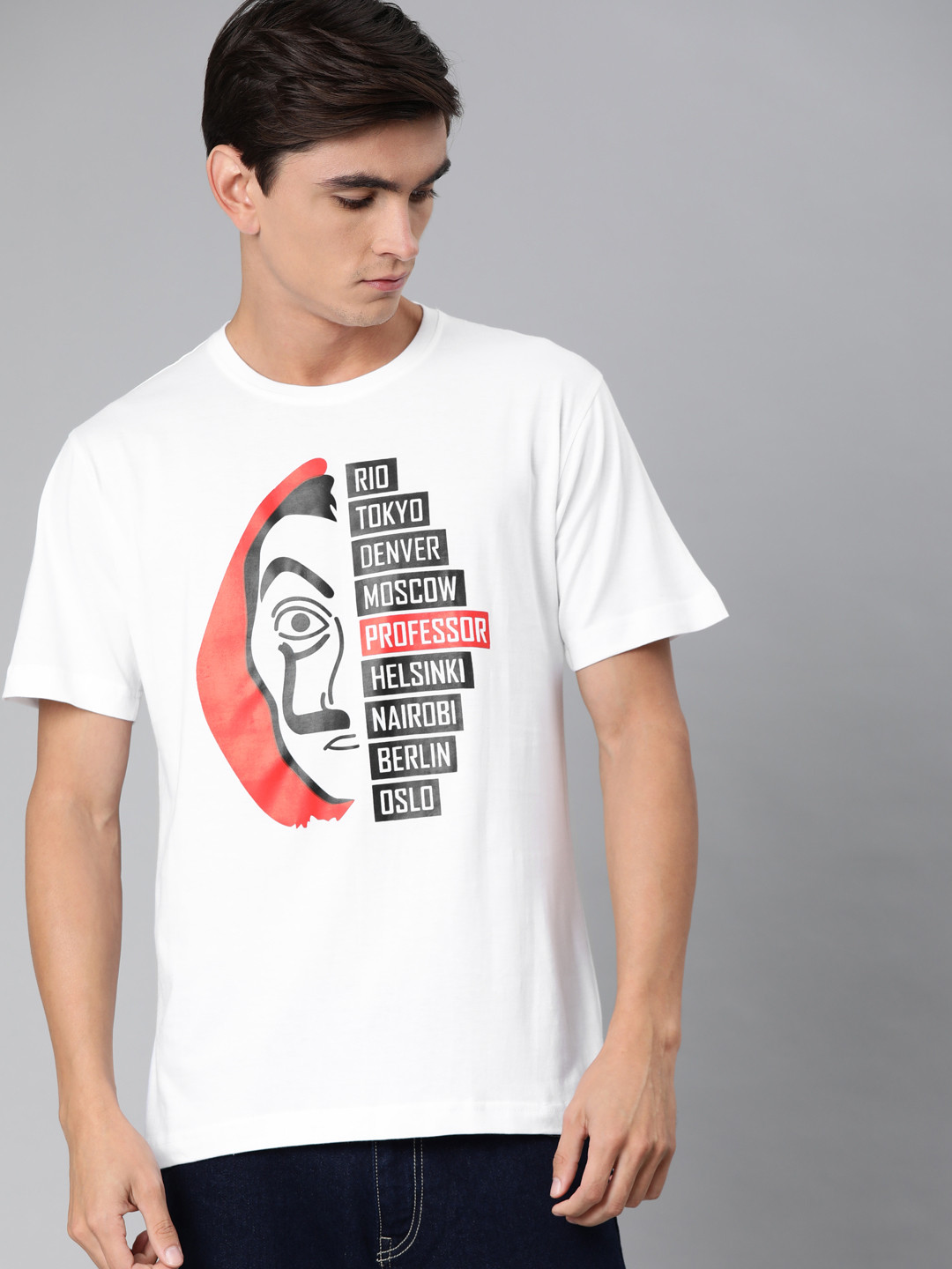 

BE AWARA Men White Printed Round Neck Pure Cotton T-shirt
