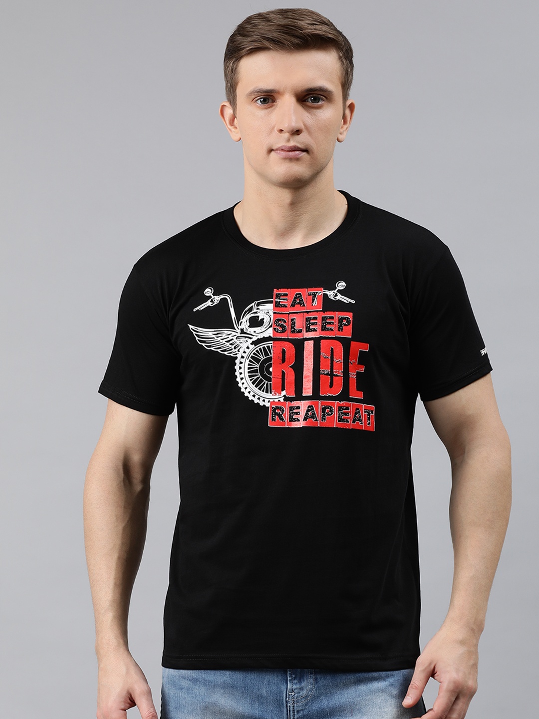 

BRATMA Men Black Printed Round Neck T-shirt