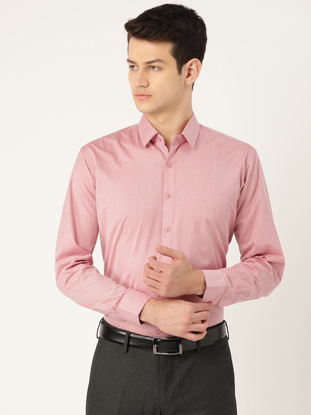 

SOJANYA Men Peach-Coloured & Navy Blue Regular Fit Striped Formal Shirt