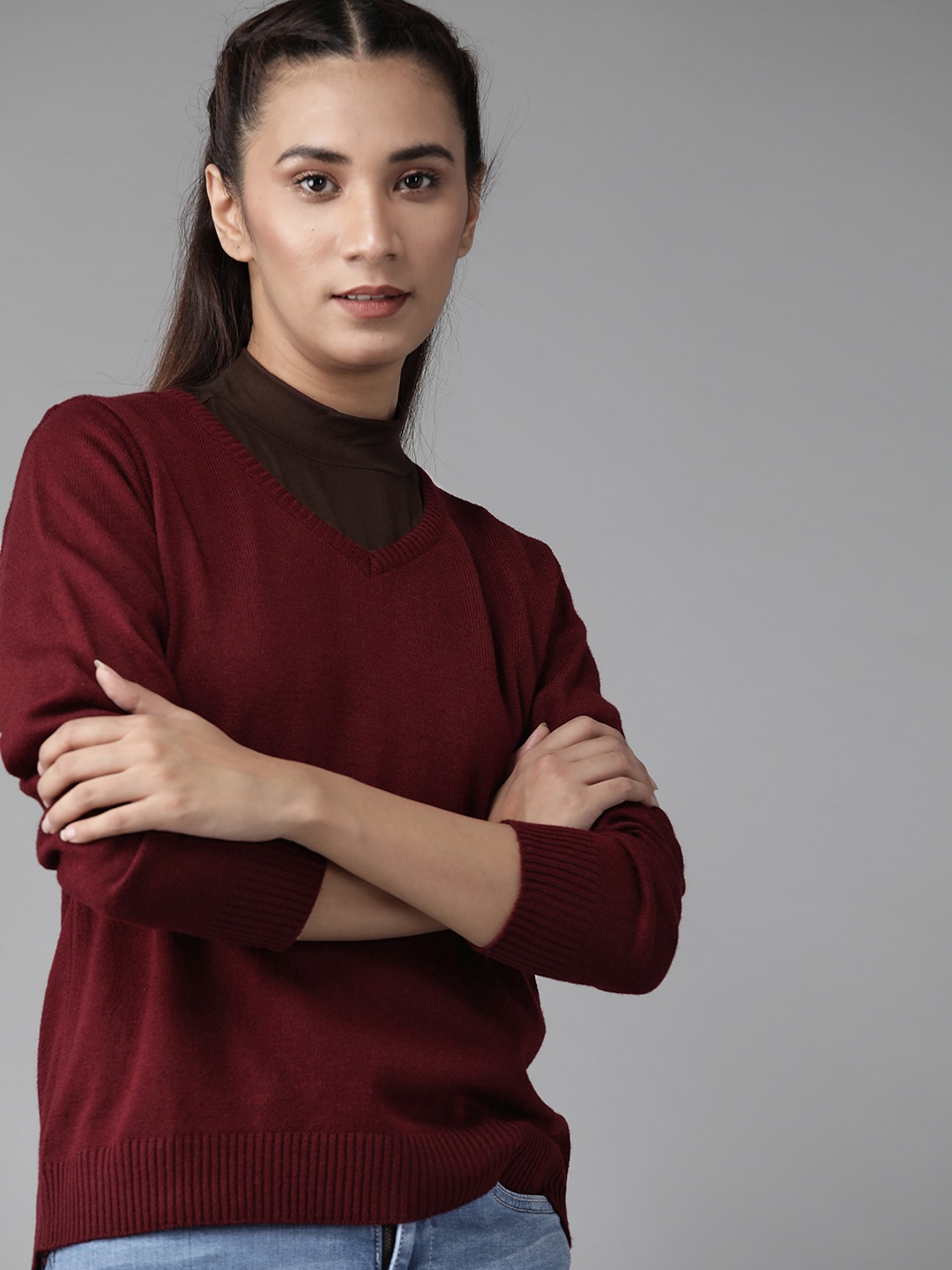 

Roadster Women Burgundy Solid Pullover
