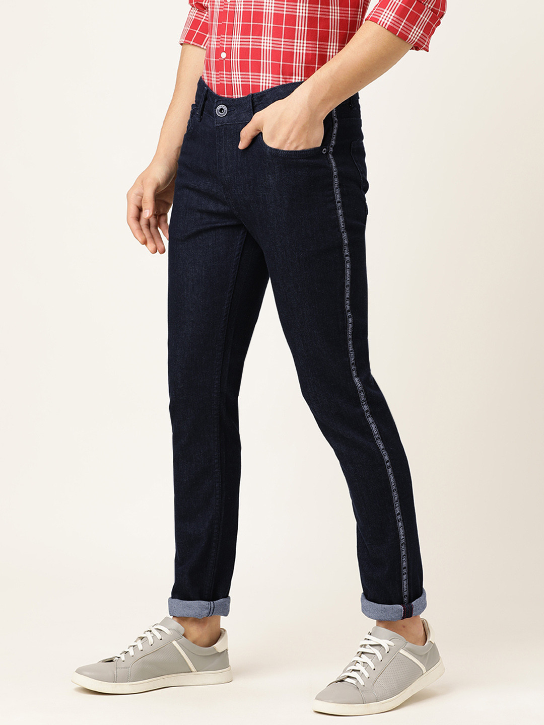 

Being Human Men Navy Blue Skinny Fit Mid-Rise Clean Look Stretchable Jeans