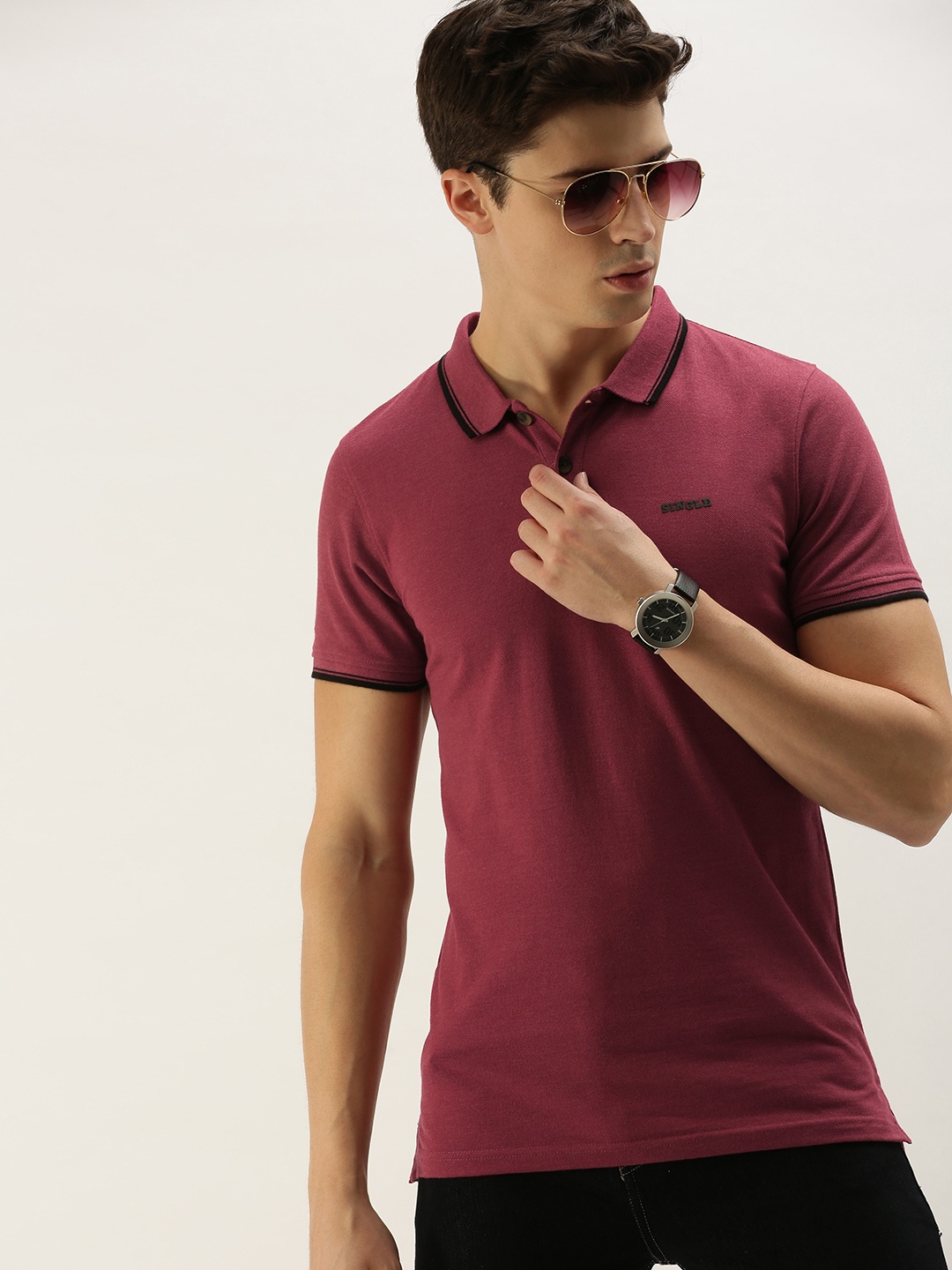 

SINGLE Men Burgundy Solid Slim Fit Polo Collar T-shirt