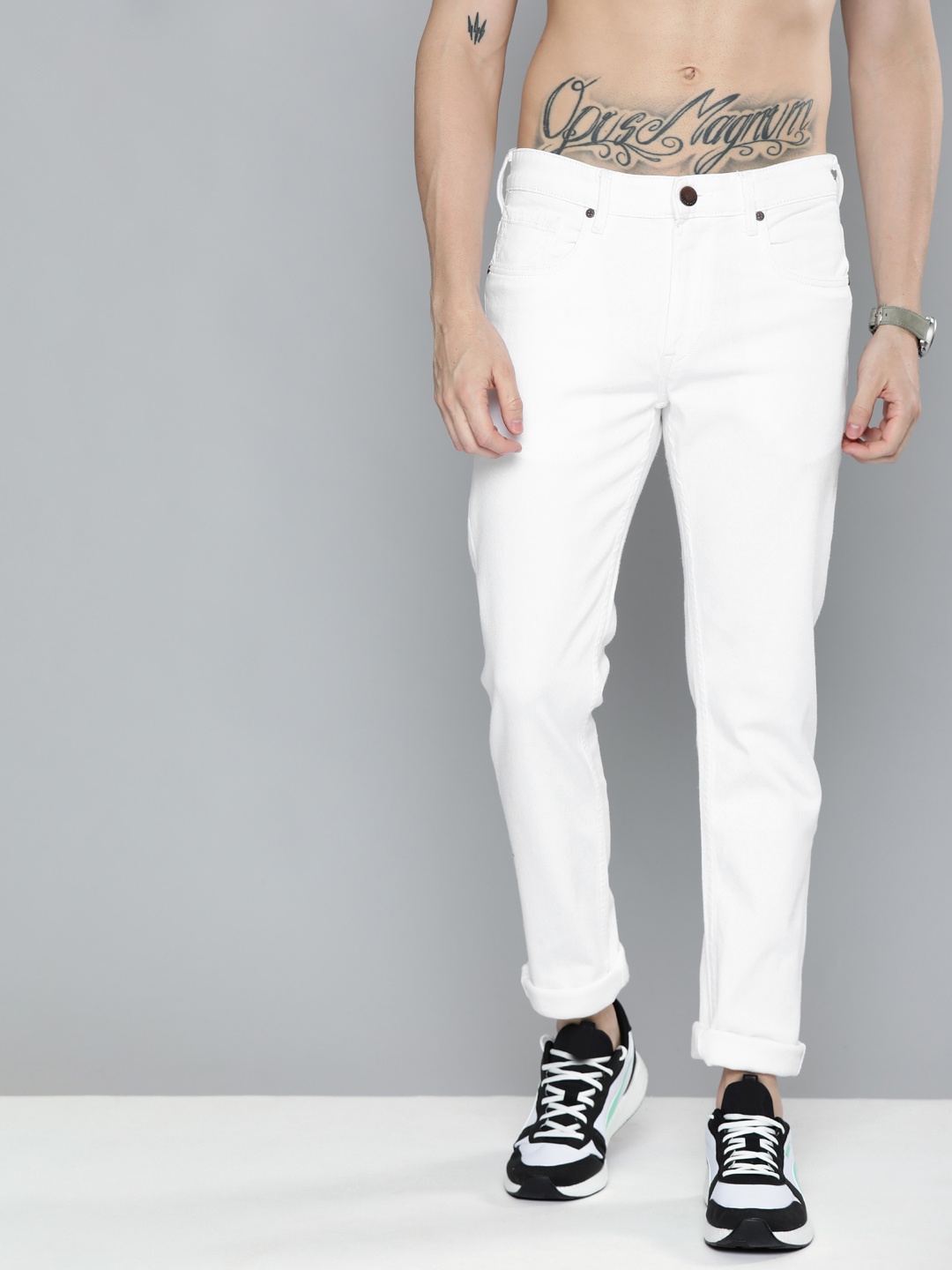 

HERE&NOW Men White Slim Fit Mid-Rise Clean Look Stretchable Jeans