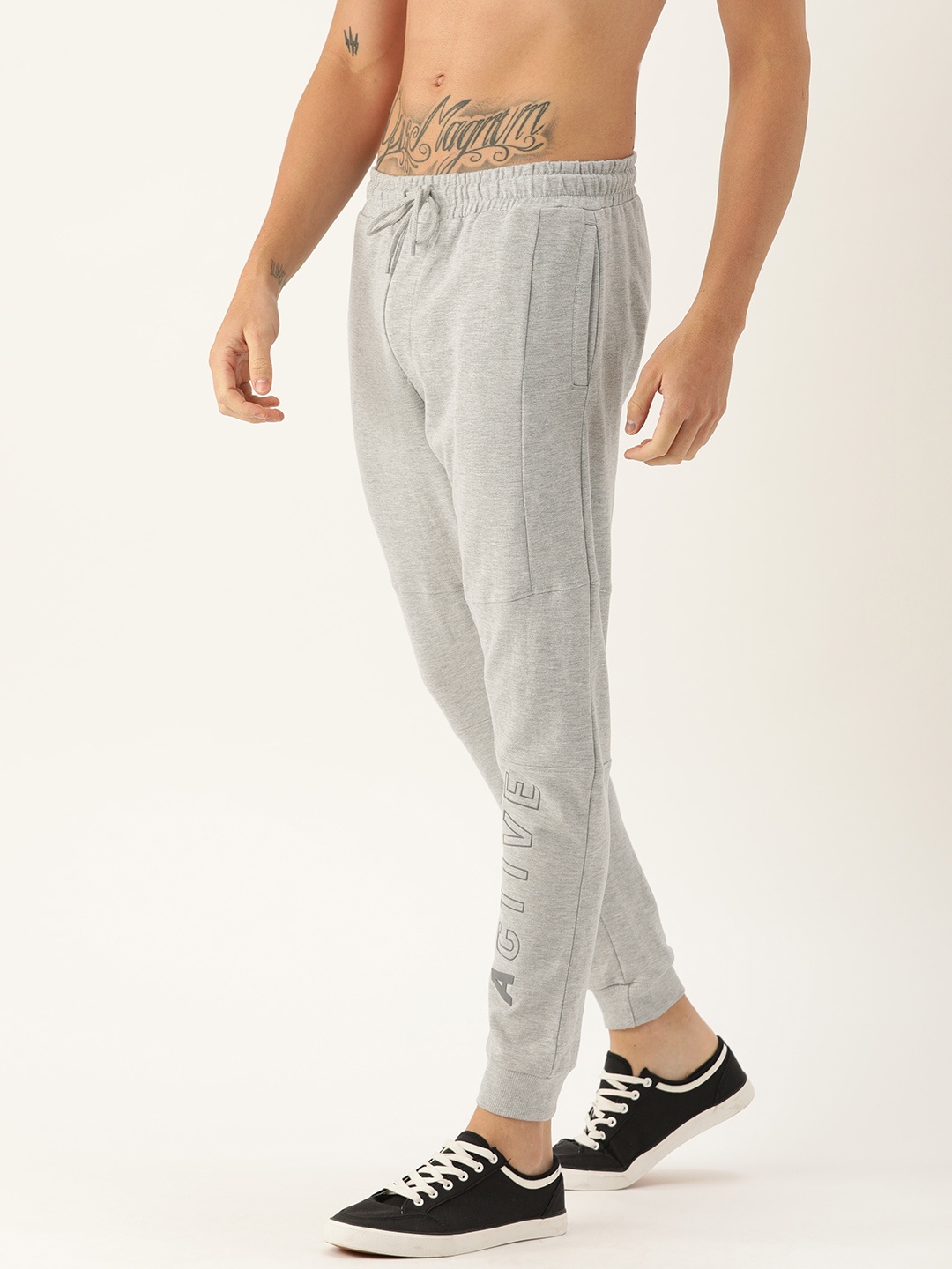 

Flying Machine Men Grey Solid Straight Fit Joggers