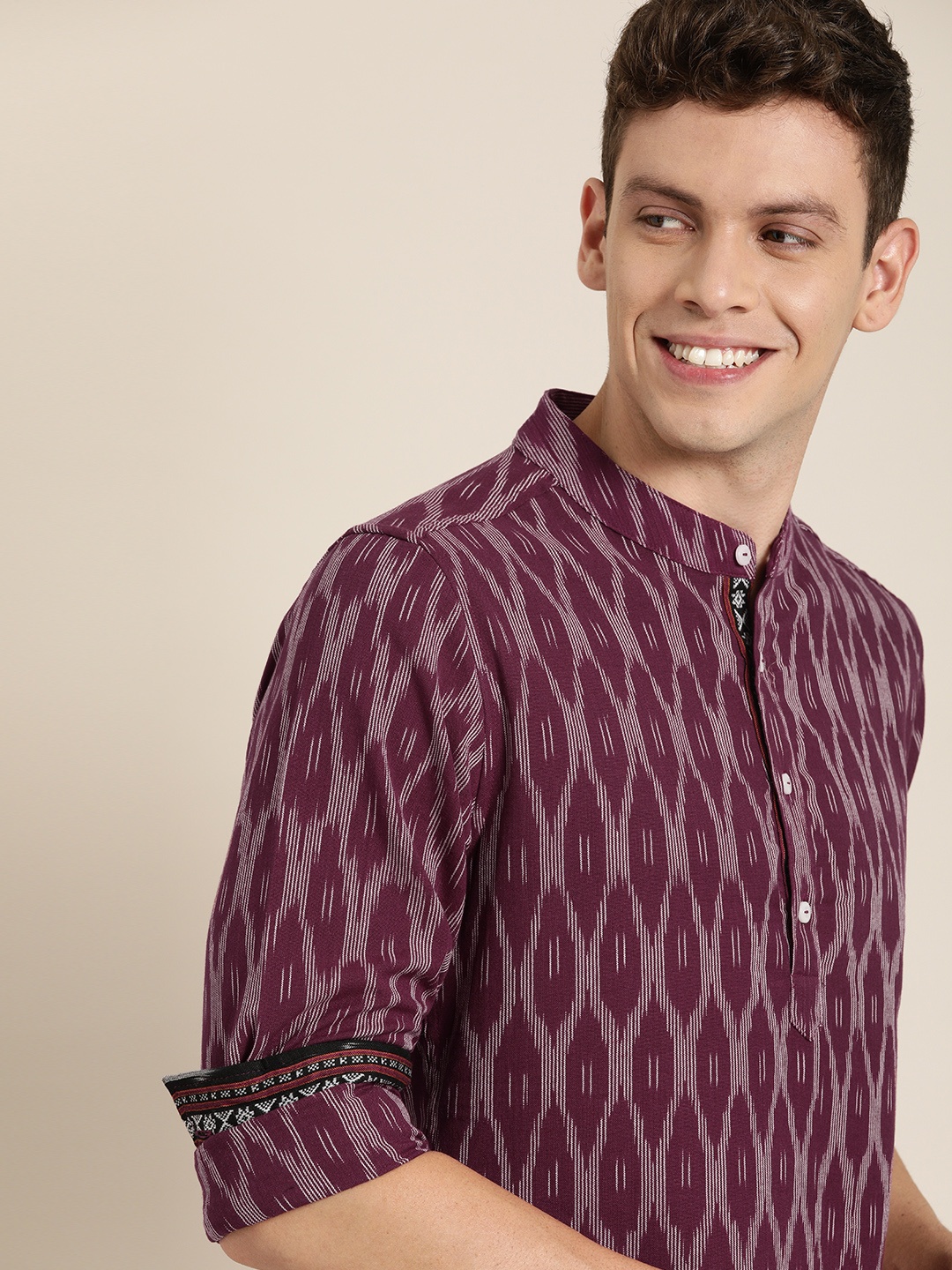 

Taavi Men Maroon & White Ikkat Woven Design Straight Pure Cotton Kurta