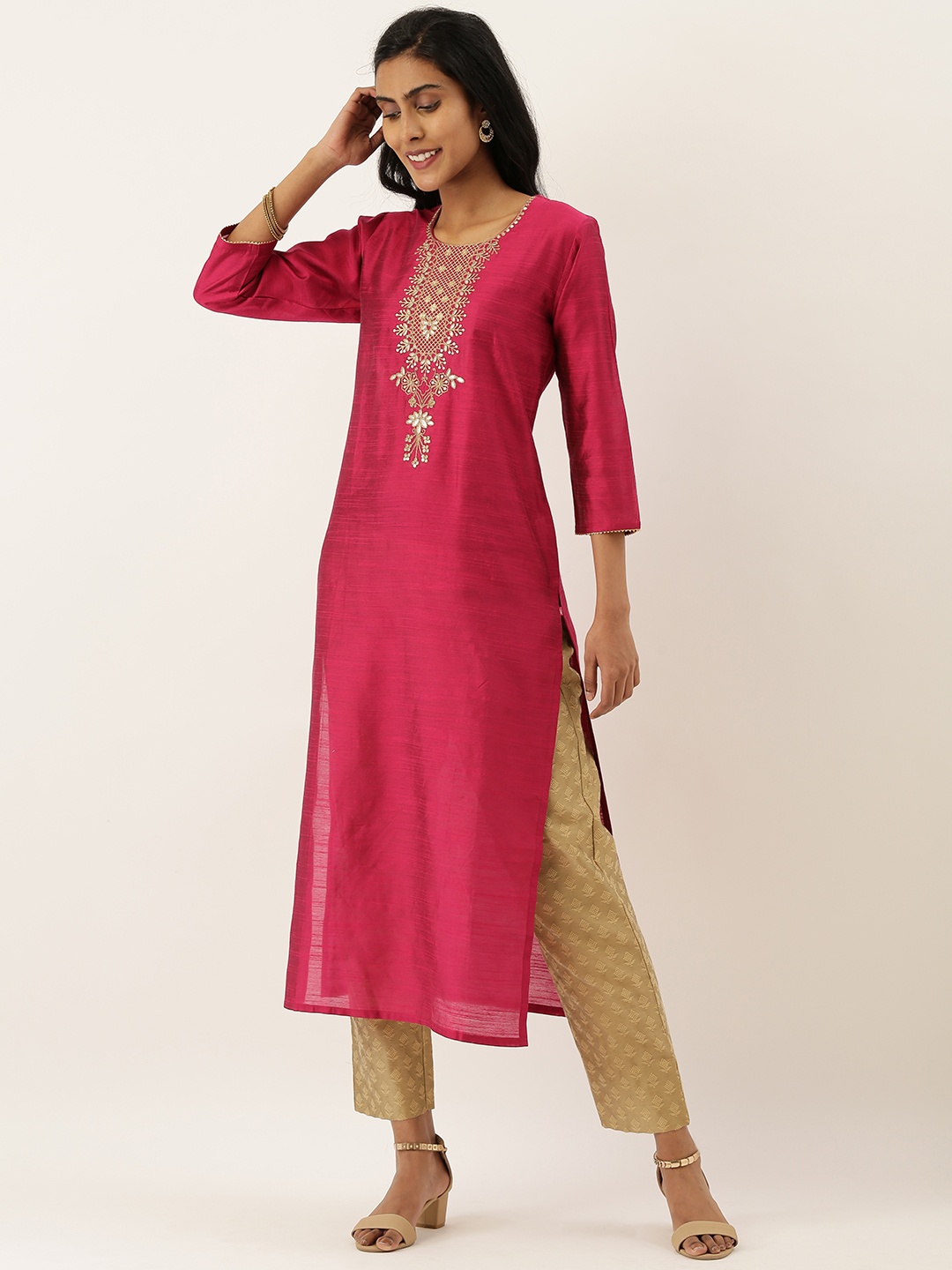 

Varanga Women Magenta Pink & Gold-Toned Solid Kurta with Trousers