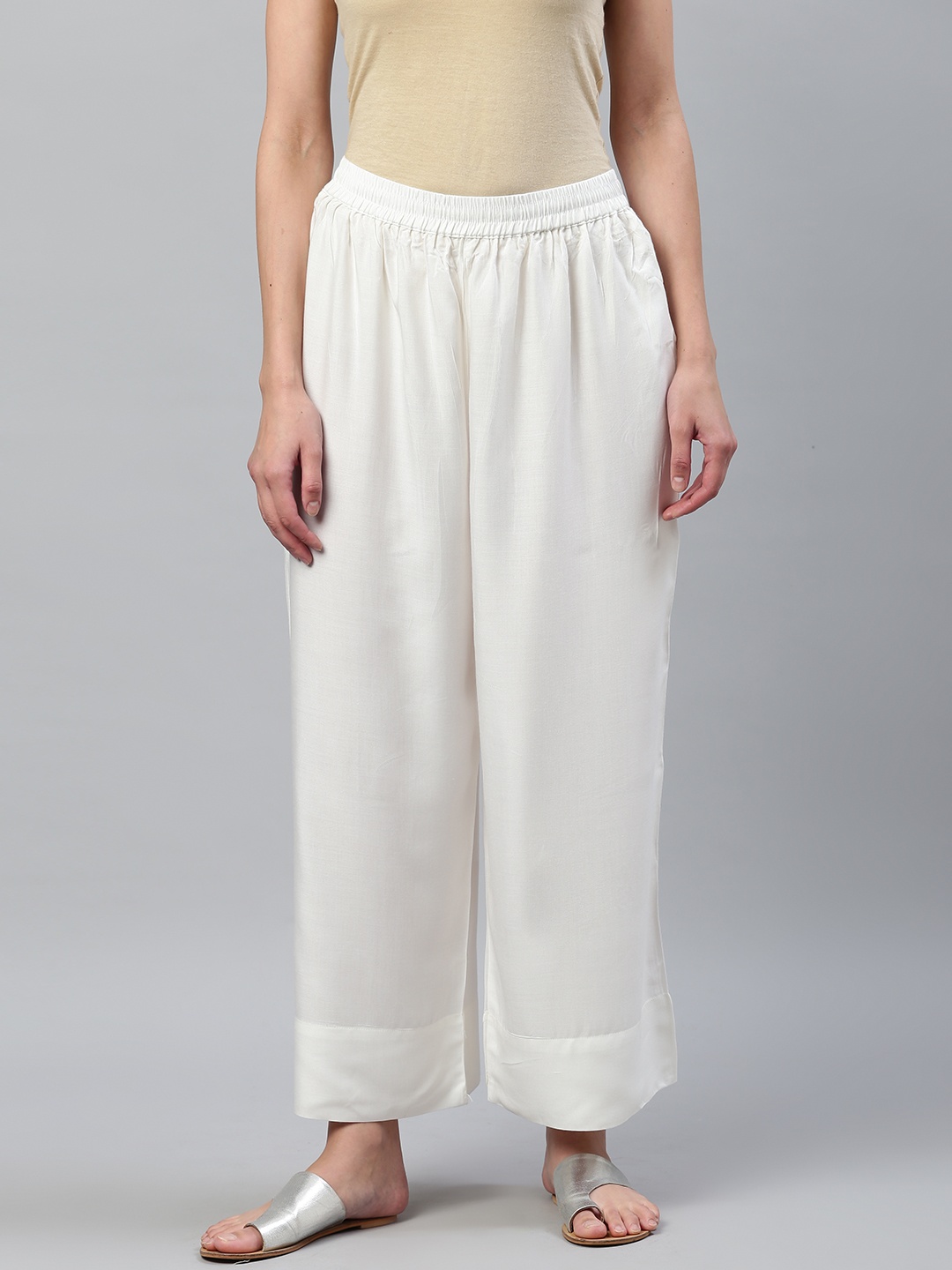 

KSUT Women White Solid Wide Leg Palazzos