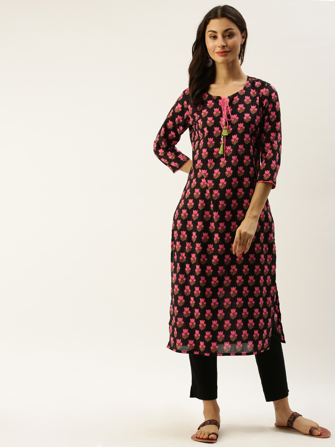 

Rajnandini Women Black & Pink Printed Straight Kurta