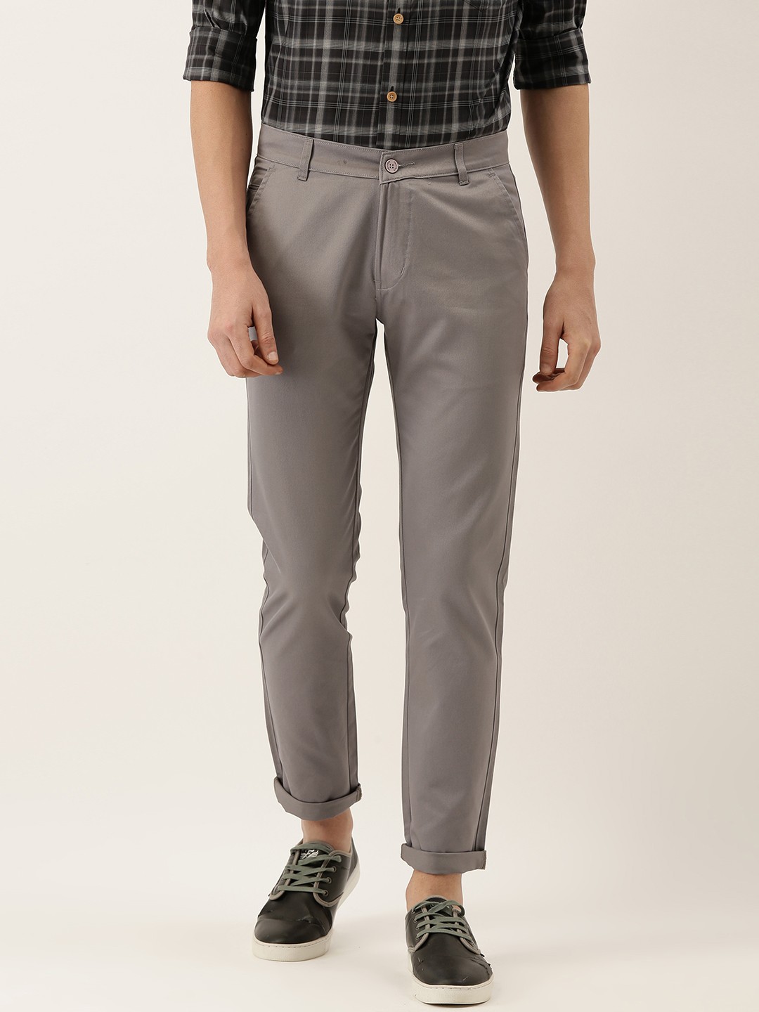

Hancock Men Charcoal Grey Slim Fit Solid Chinos