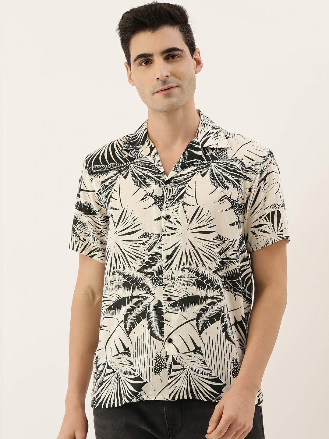 

Hancock Men Off-White & Black Regular Fit Printed Casual Shirt