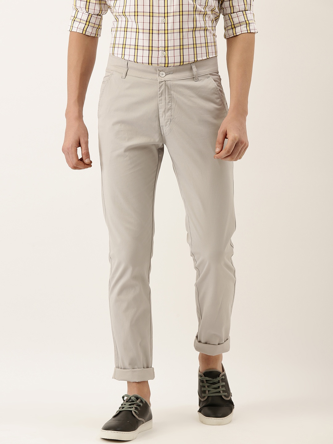 

Hancock Men Grey Slim Fit Solid Chinos