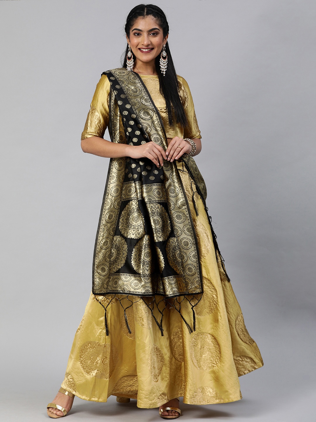 

Mitera Beige & Gold-Toned Semi-Stitched Lehenga & Unstitched Blouse with Dupatta