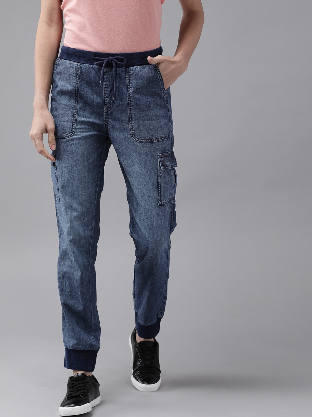 

Roadster Women Blue Jogger High-Rise Clean Look Jeans