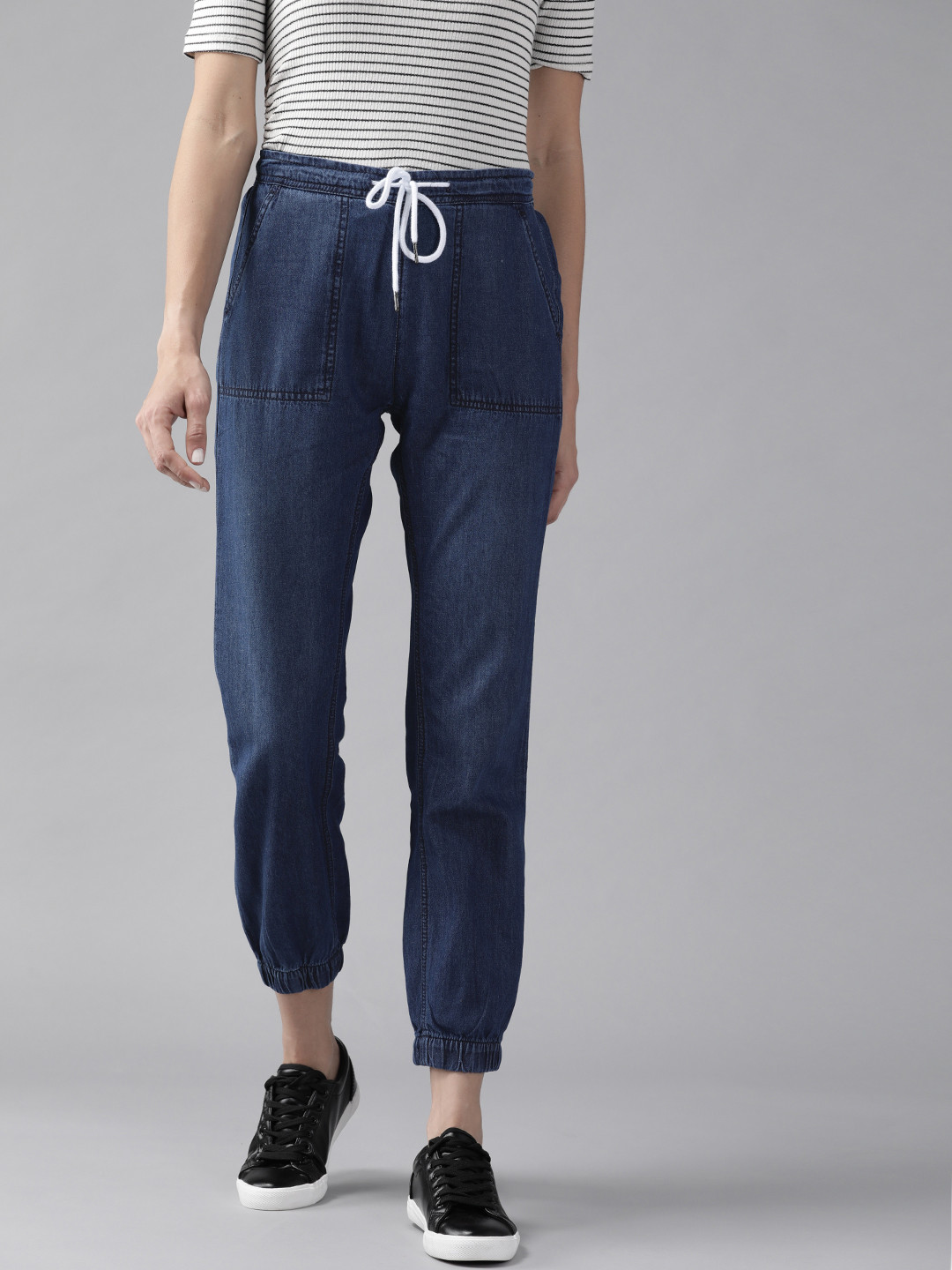 

Roadster Women Blue Pure Cotton Solid Jogger Jeans