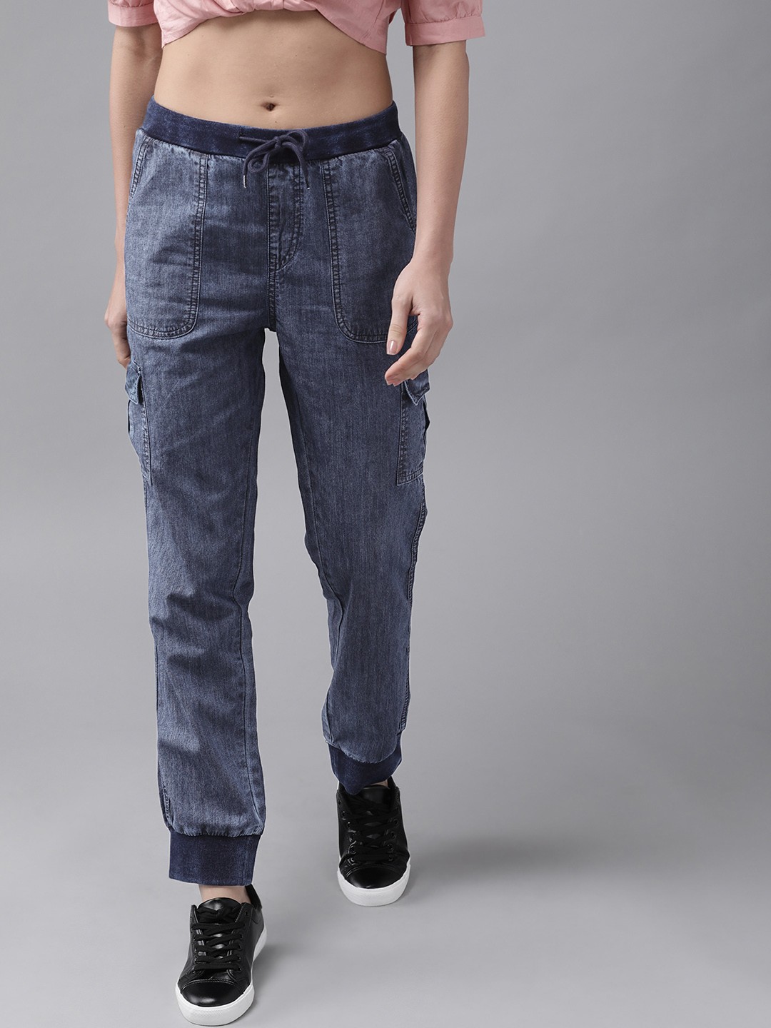 

Roadster Women Blue Cargo Jogger Mid-Rise Clean Look Stretchable Jeans