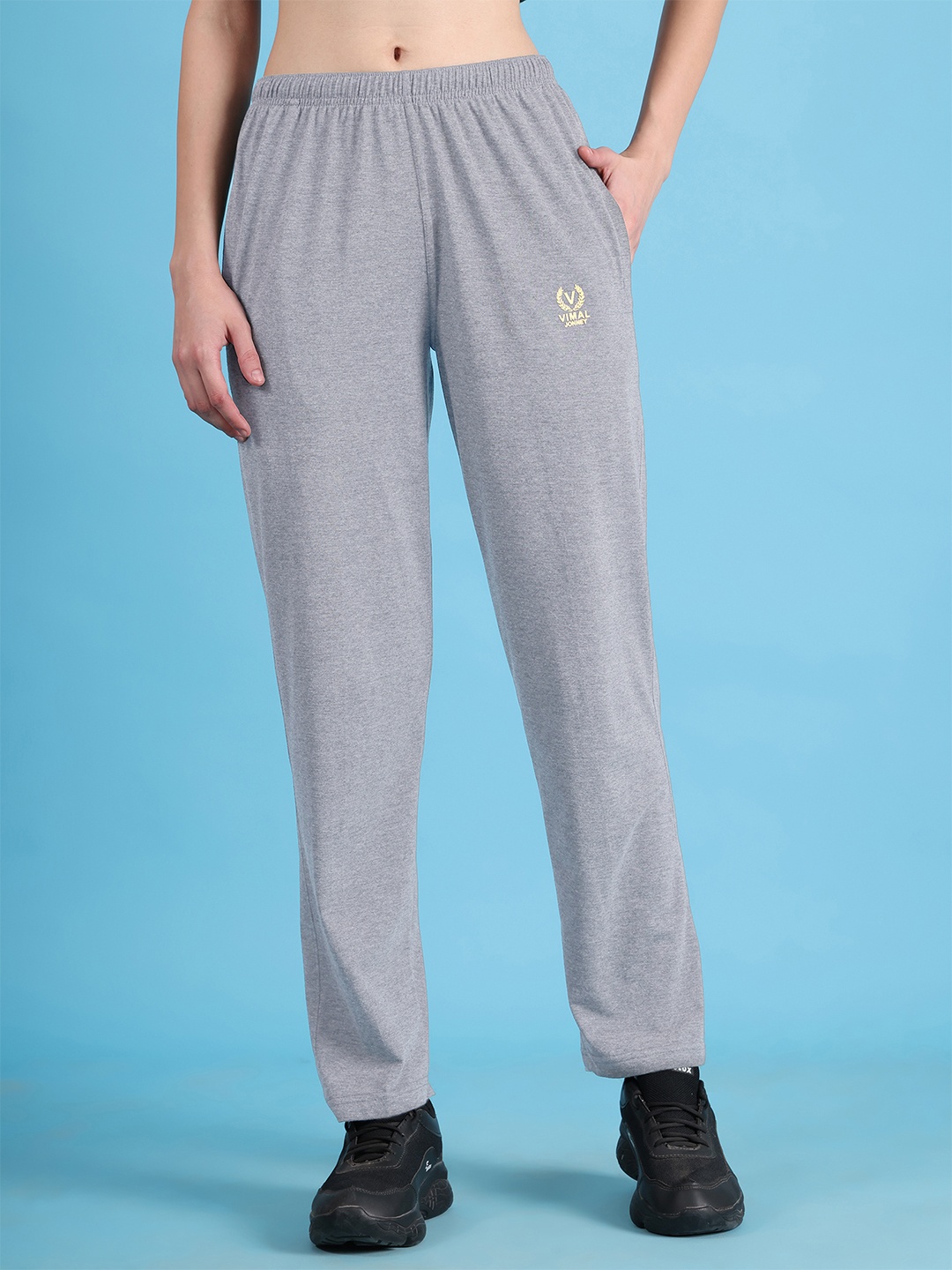 

VIMAL JONNEY Women Grey Melange Solid Lounge Pants