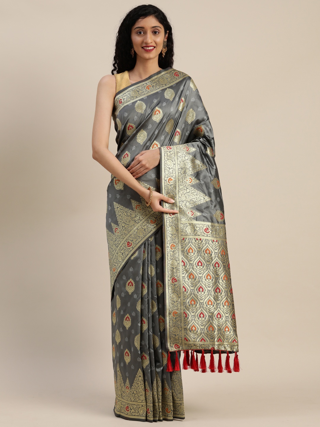 

VASTRANAND Grey & Gold-Toned Silk Blend Woven Design Kanjeevaram Saree