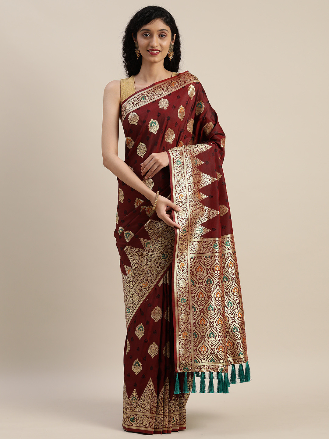

VASTRANAND Maroon & Gold-Toned Silk Blend Woven Design Kanjeevaram Saree