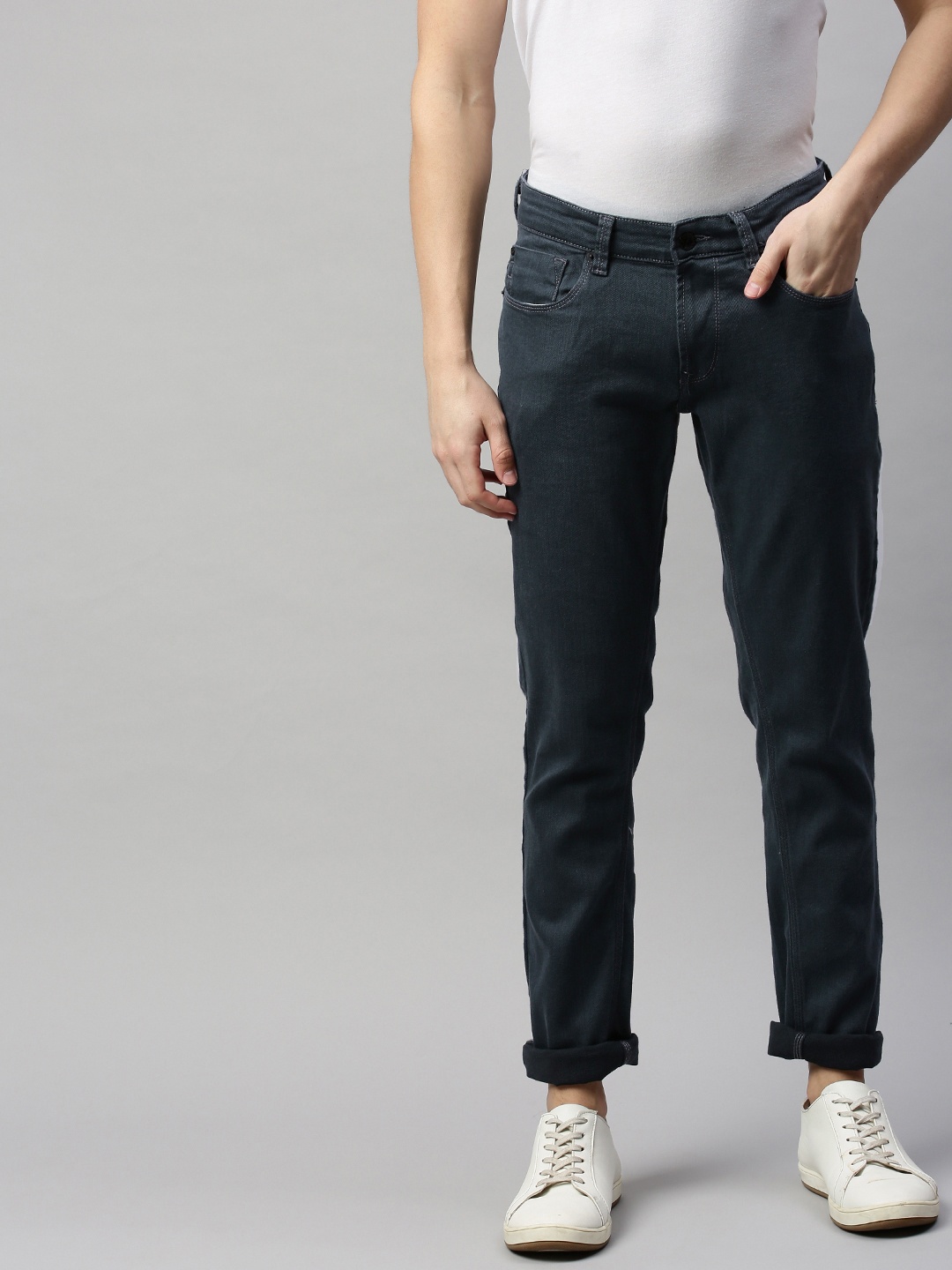

SPYKAR Men Charcoal Grey Skinny Fit Low-Rise Clean Look Stretchable Jeans