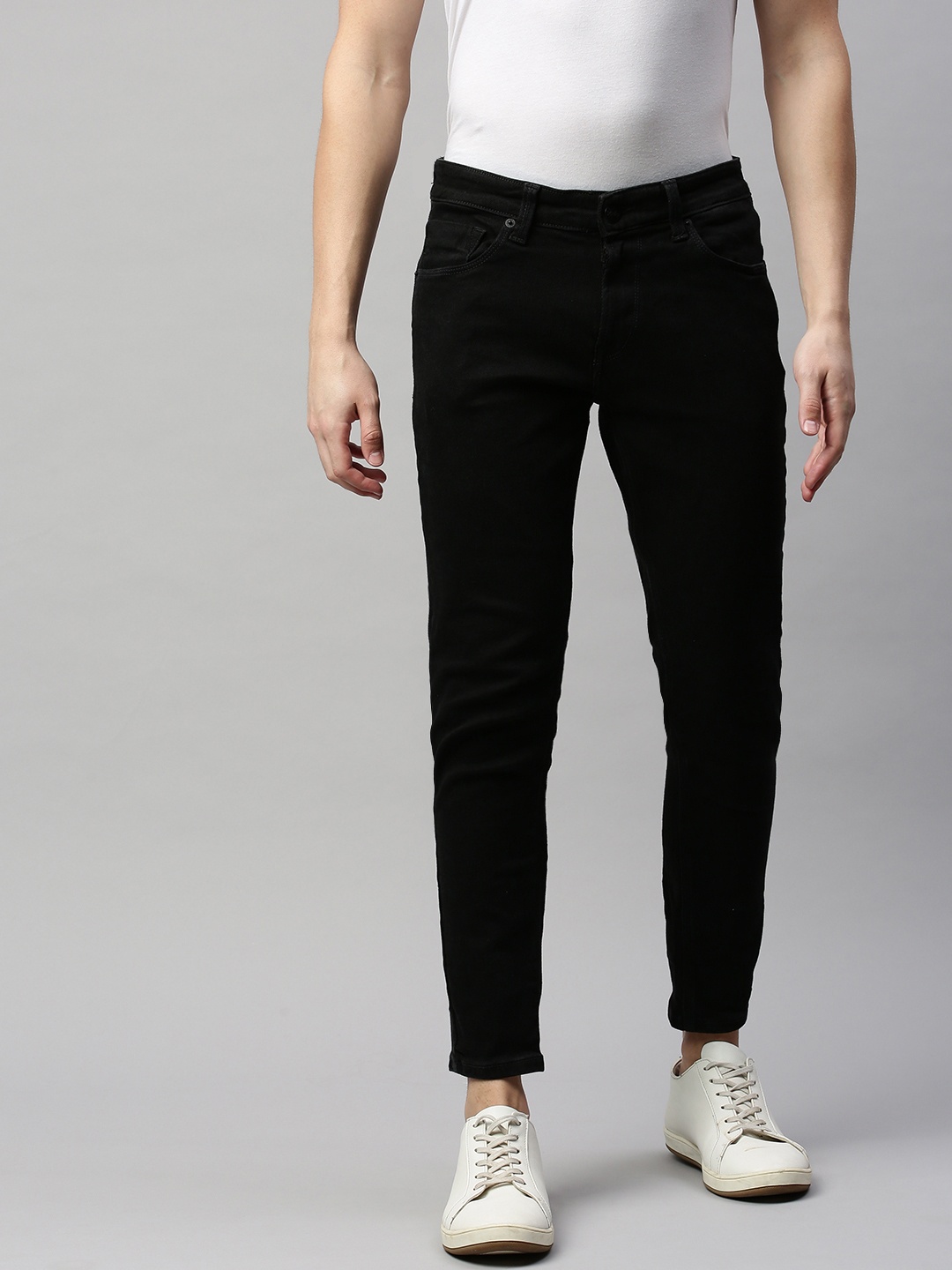 

SPYKAR Men Black Kano Tapered Fit Low-Rise Clean Look Stretchable Jeans